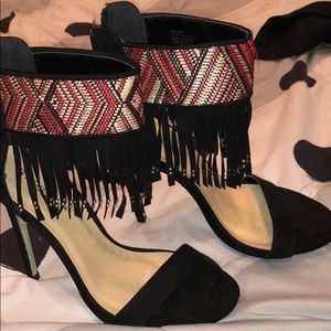 🚨24 hour sale🚨🌷New shoedazzle heels size 7🌷